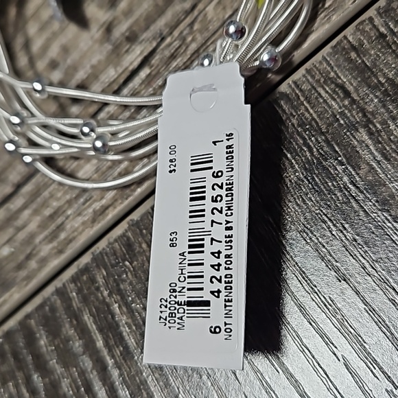 Nine West set of 8 stretch bracelets in shiny silver - with silver beads - Picture 2 of 6